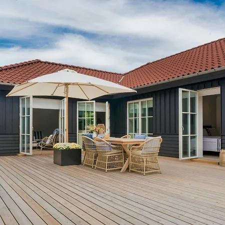 Holiday home Modern Where Indoor And Outdoor Merge Hals
