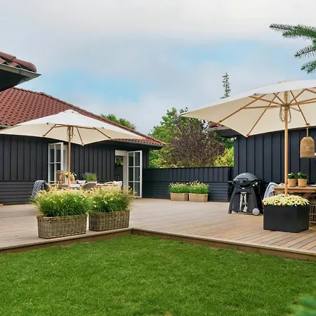Holiday home Modern Where Indoor And Outdoor Merge Hals
