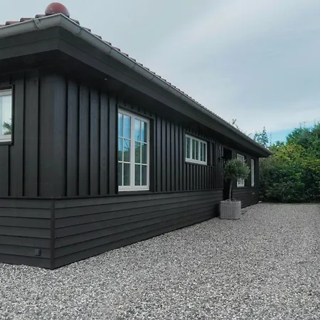 Modern Where Indoor And Outdoor Merge *
